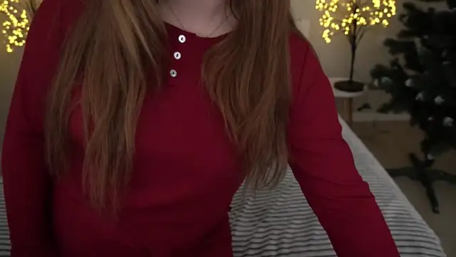 Snapshot of MagicPeachh_ chatting on December 20, 2:16 pm MagicPeachh online show from December 20, 2:16 pm