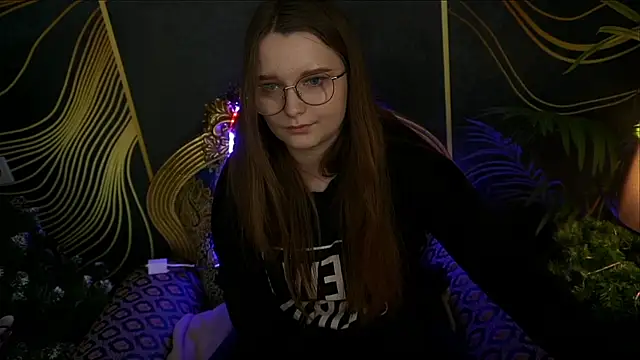 Snapshot of MagicPeachh_ chatting on January 17, 1:56 pm MagicPeachh online show from January 17, 1:56 pm