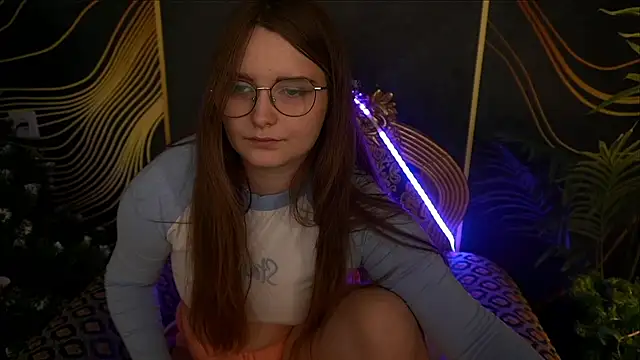 Snapshot of MagicPeachh_ chatting on January 20, 1:32 pm MagicPeachh online show from January 20, 1:32 pm