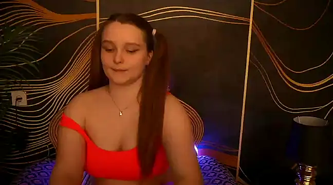 Snapshot of MagicPeachh_ chatting on March 10, 7:40 pm MagicPeachh online show from March 10, 7:40 pm