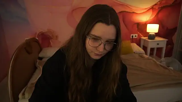 Snapshot of MagicPeachh_ chatting on September 30, 7:57 am MagicPeachh online show from September 30, 7:57 am