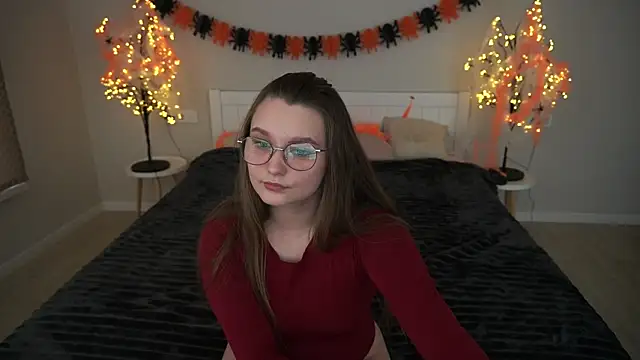 Snapshot of MagicPeachh_ chatting on October 22, 1:00 pm MagicPeachh online show from October 22, 1:00 pm