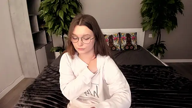 Snapshot of MagicPeachh_ chatting on November 20, 1:44 pm MagicPeachh online show from November 20, 1:44 pm