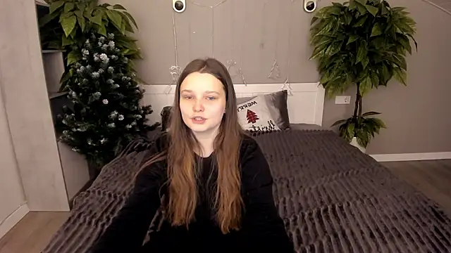 Snapshot of MagicPeachh_ chatting on January 14, 6:52 am MagicPeachh online show from January 14, 6:52 am