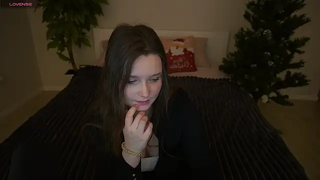 Snapshot of MagicPeachh_ chatting on January 15, 1:59 pm MagicPeachh online show from January 15, 1:59 pm