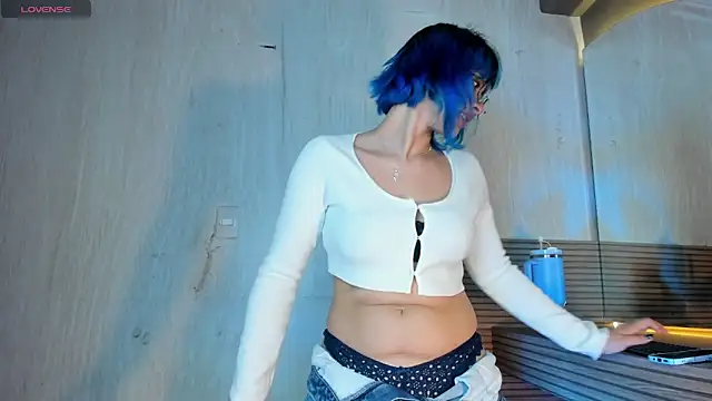 Snapshot of Ramona_Flower chatting on February 12, 11:05 am Ramona Flower online show from February 12, 11:05 am