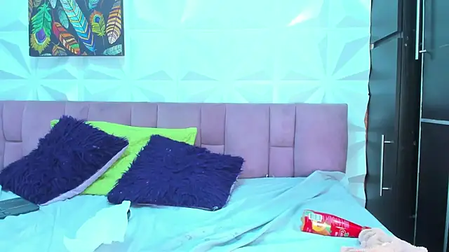 Victoria Coleman online show from February 7, 2:26 pm