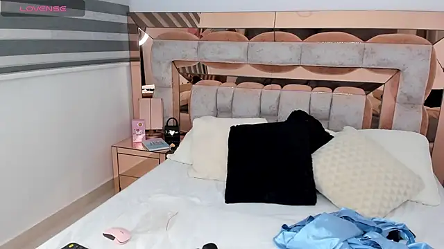 CamiiLovers online show from January 17, 11:18 pm