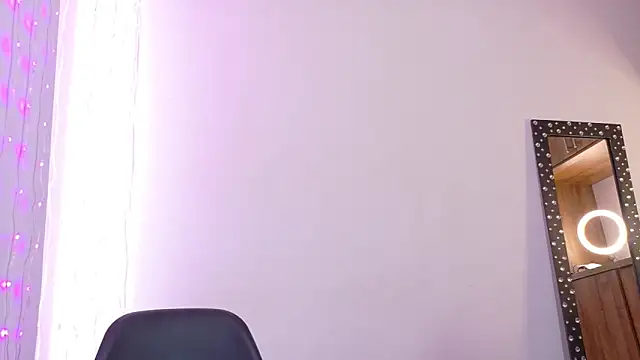 im anna  online show from October 19, 8:09 pm