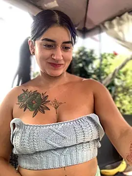 Snapshot of Lilith_Pink chatting on January 19, 8:19 pm Lilith Pink online show from January 19, 8:19 pm