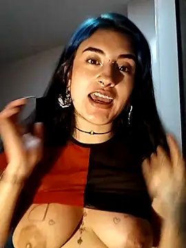 Snapshot of Lilith_Pink chatting on February 13, 6:09 am Lilith Pink online show from February 13, 6:09 am