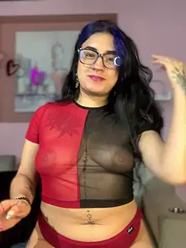 Snapshot of Lilith_Pink chatting on February 18, 5:20 am Lilith Pink online show from February 18, 5:20 am