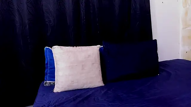 Snapshot of Lauren_Hills069 chatting on October 5, 11:57 pm Lauren Hills069 online show from October 5, 11:57 pm
