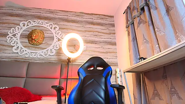 Snapshot of Bella_salvatore chatting on September 14, 2:49 pm Bella salvatore online show from September 14, 2:49 pm