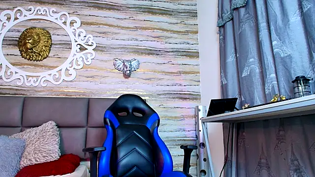 Snapshot of Bella_salvatore chatting on October 4, 2:15 pm Bella salvatore online show from October 4, 2:15 pm