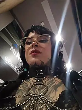 taaylor33 online show from May 16, 1:02 am