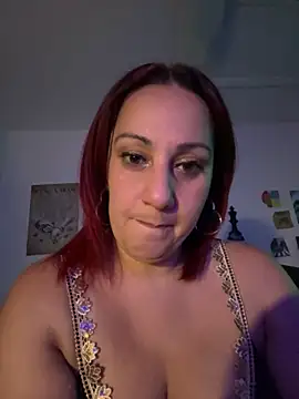 Snapshot of DeeLight124 chatting on November 29, 6:38 am DeeLight124 online show from November 29, 6:38 am