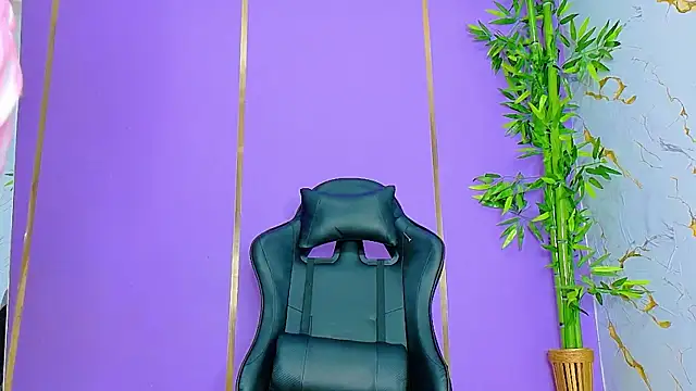 scarlet-jonesx online show from September 19, 2:29 pm