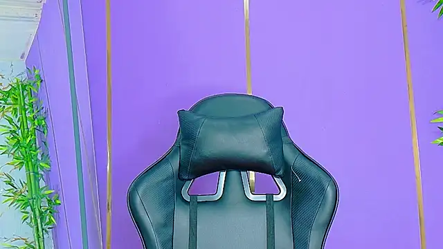 scarlet-jonesx online show from October 19, 1:17 am