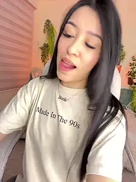 Snapshot of Starliee__ chatting on December 6, 12:34 am Starliee online show from December 6, 12:34 am
