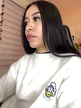 Snapshot of Starliee__ chatting on February 11, 11:33 pm Starliee online show from February 11, 11:33 pm