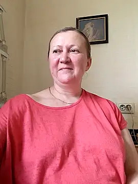 Snapshot of blondyaguar chatting on June 19, 9:57 am blondyaguar online show from June 19, 9:57 am