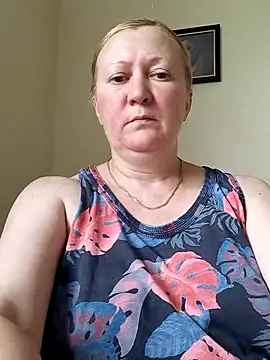 Snapshot of blondyaguar chatting on July 17, 8:21 am blondyaguar online show from July 17, 8:21 am