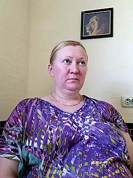 Snapshot of blondyaguar chatting on July 27, 7:04 am blondyaguar online show from July 27, 7:04 am