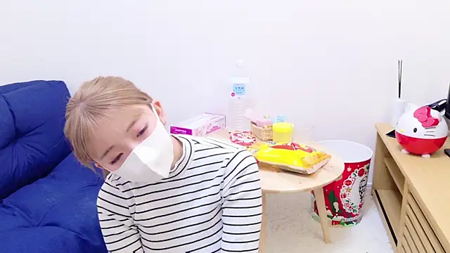 Snapshot of neruneruru chatting on December 26, 12:49 pm neruneruru online show from December 26, 12:49 pm