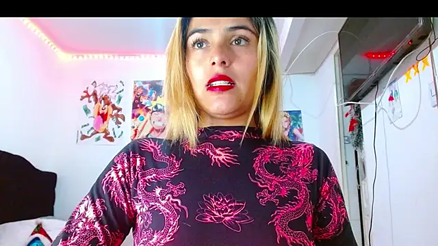 lacolombia   online show from December 3, 9:34 pm