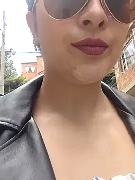 Snapshot of LisbethMoore_ chatting on September 25, 3:05 pm LisbethMoore online show from September 25, 3:05 pm