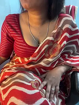 Snapshot of Spicy_sari_girl chatting on May 31, 3:36 am Spicy sari girl online show from May 31, 3:36 am