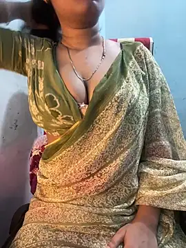 Snapshot of Spicy_sari_girl chatting on June 23, 2:42 am Spicy sari girl online show from June 23, 2:42 am