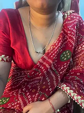 Snapshot of Spicy_sari_girl chatting on June 30, 3:40 am Spicy sari girl online show from June 30, 3:40 am
