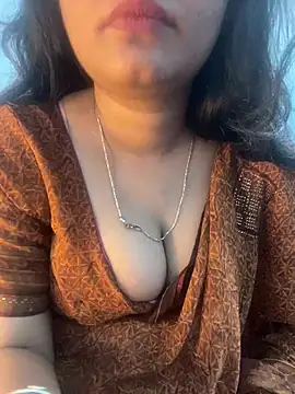 Snapshot of Spicy_sari_girl chatting on July 7, 4:15 am Spicy sari girl online show from July 7, 4:15 am