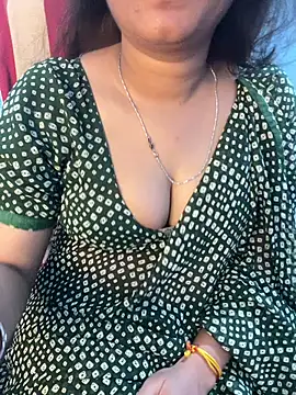 Snapshot of Spicy_sari_girl chatting on July 28, 4:41 am Spicy sari girl online show from July 28, 4:41 am