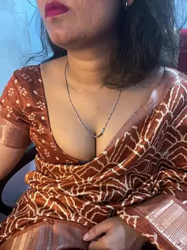 Snapshot of Spicy_sari_girl chatting on August 1, 3:50 am Spicy sari girl online show from August 1, 3:50 am