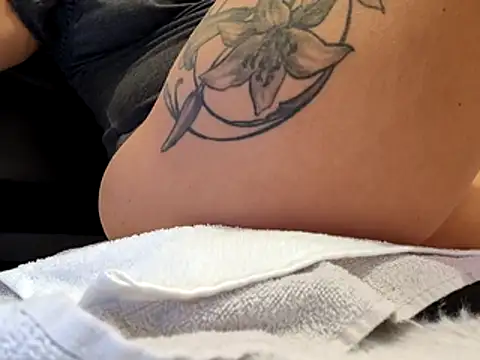 sweethotmilf888 online show from November 19, 10:26 am