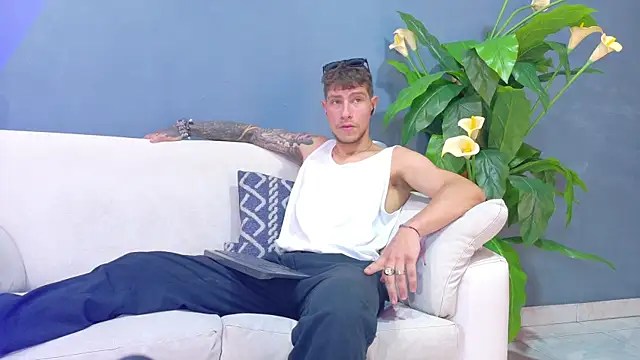 french sexx online show from September 26, 7:18 pm