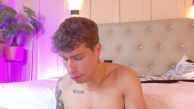 french sexx online show from October 16, 8:32 pm