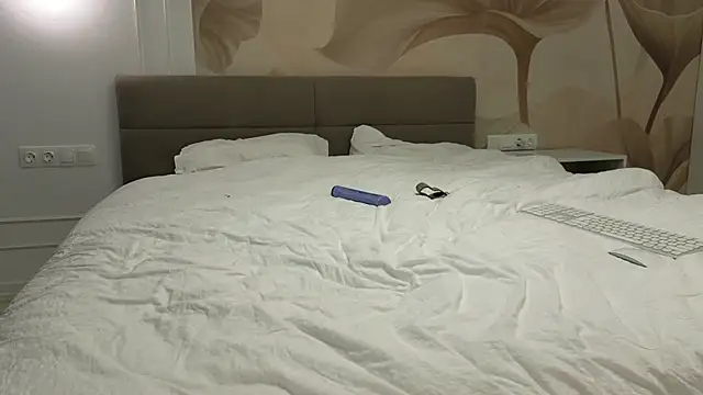 kimmie meow online show from January 23, 3:22 pm