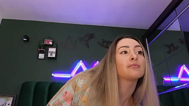 kimmie meow online show from January 31, 7:18 pm