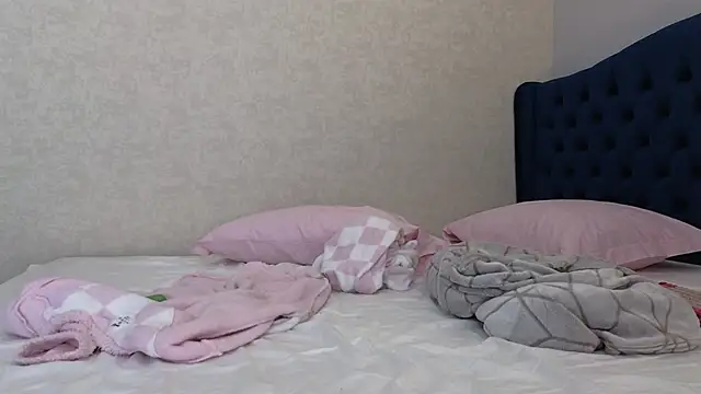 kimmie meow online show from February 14, 10:14 pm