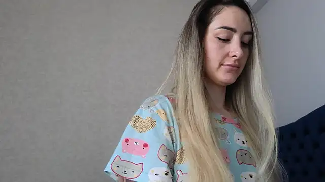 kimmie meow online show from February 25, 9:20 am