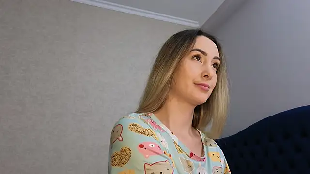 kimmie meow online show from March 8, 7:09 pm