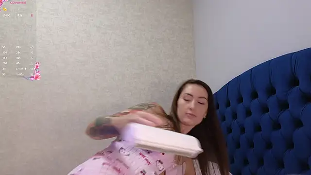 kimmie meow online show from October 30, 6:52 pm