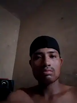 Snapshot of derickclb50 chatting on June 22, 10:07 pm derickclb50 online show from June 22, 10:07 pm