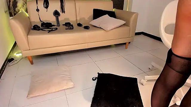 RACHEL EV online show from February 8, 7:59 am