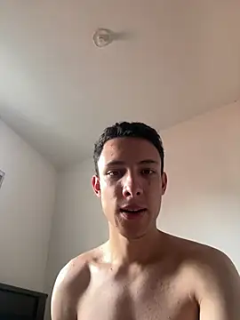 Snapshot of magrin-24y chatting on February 5, 1:22 pm magrin-24y online show from February 5, 1:22 pm