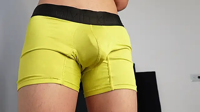 MarcoAlexLatino online show from September 18, 3:30 am